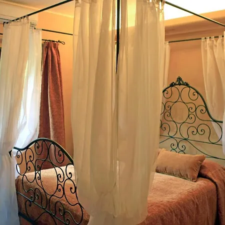 Solcio Sleeps 8 Pool Air Con Wifi